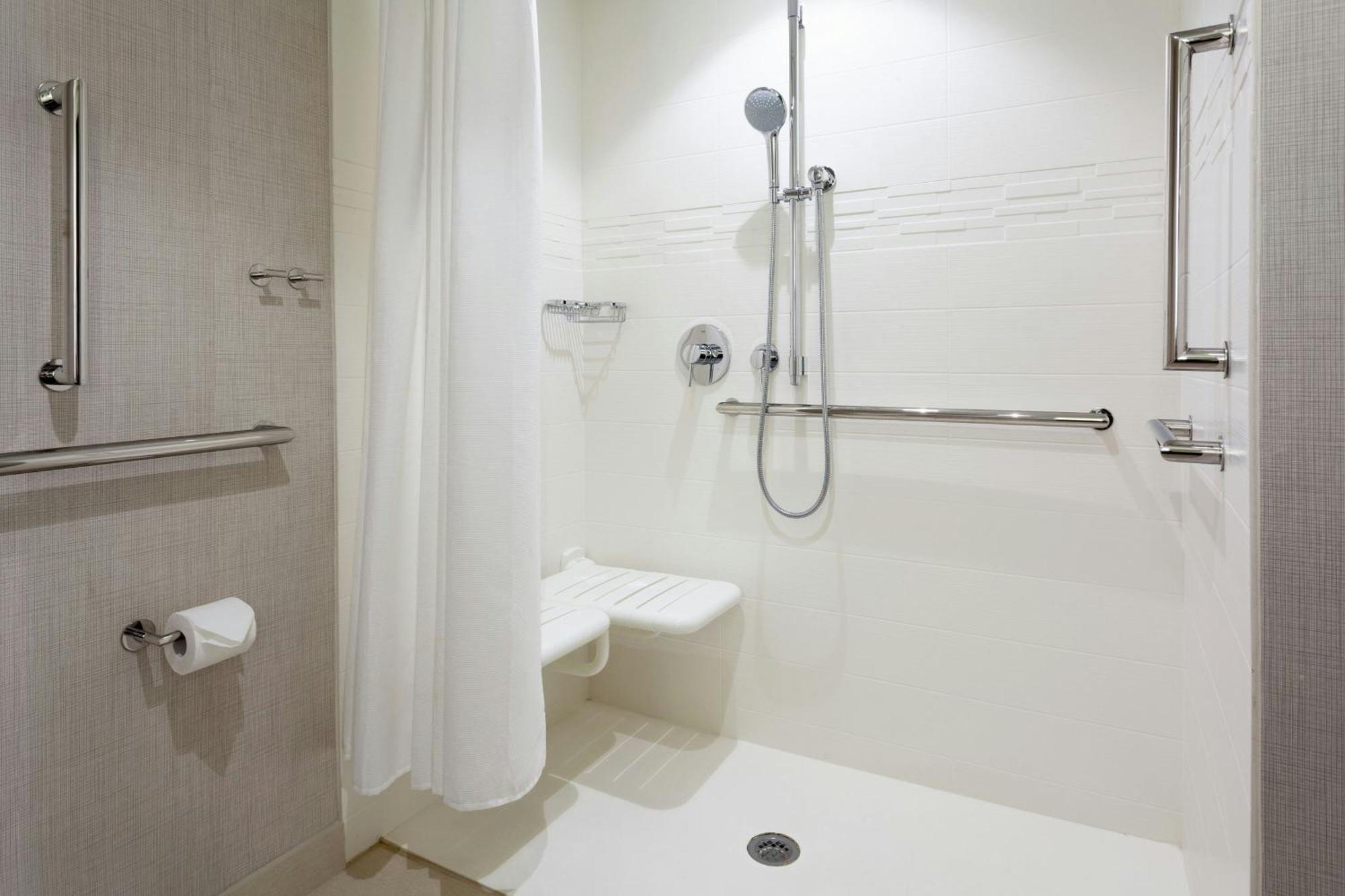 By Marriott Boston Hotel Cambridge