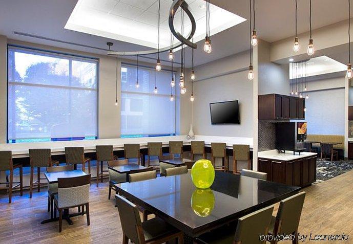 Hotel By Marriott Boston 3*
